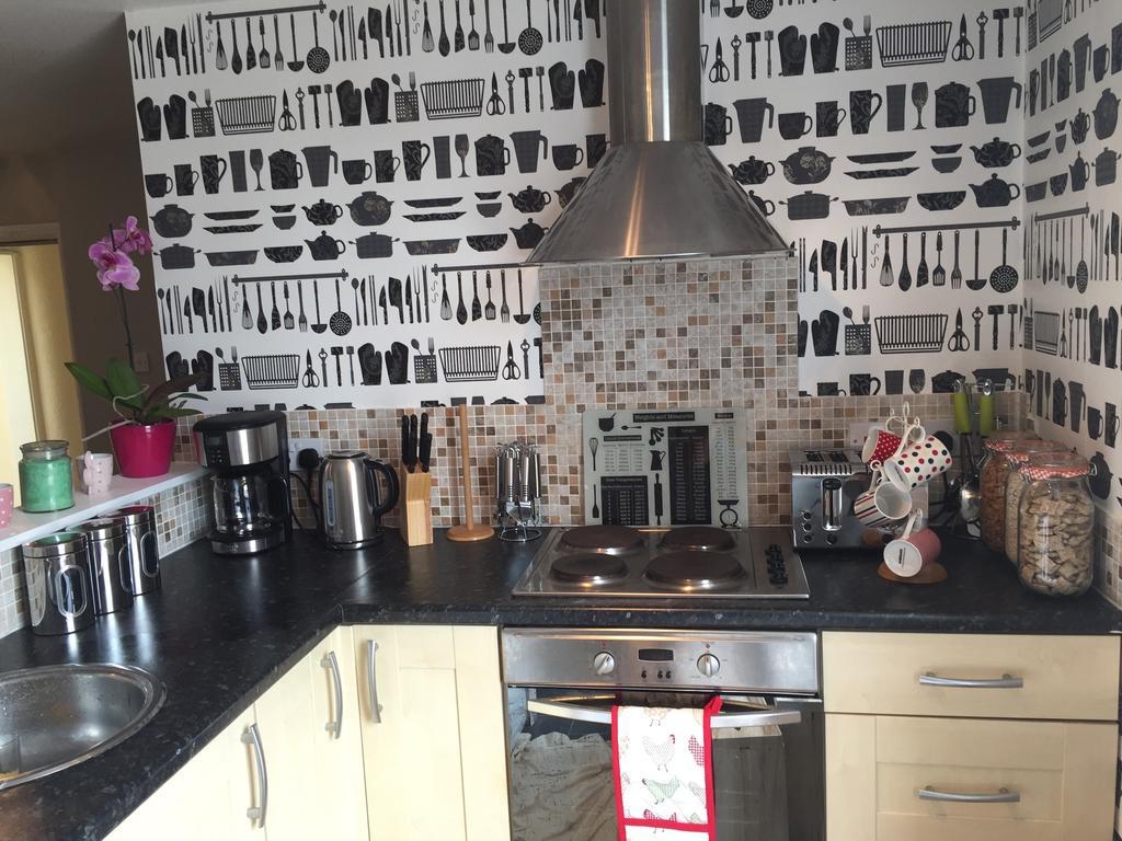 Central City 1 Bed Apartment Бат Екстериор снимка