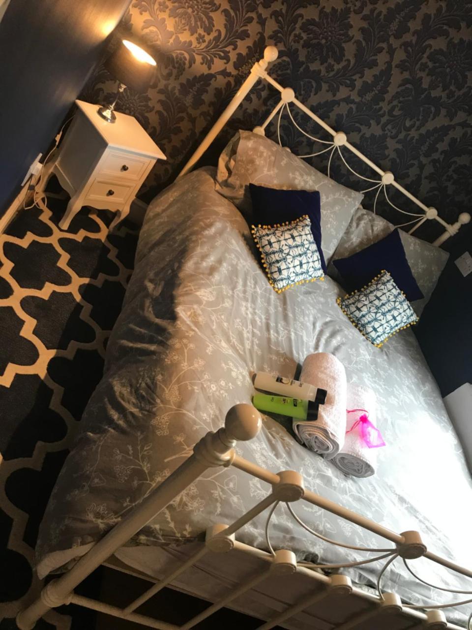 Central City 1 Bed Apartment Бат Екстериор снимка